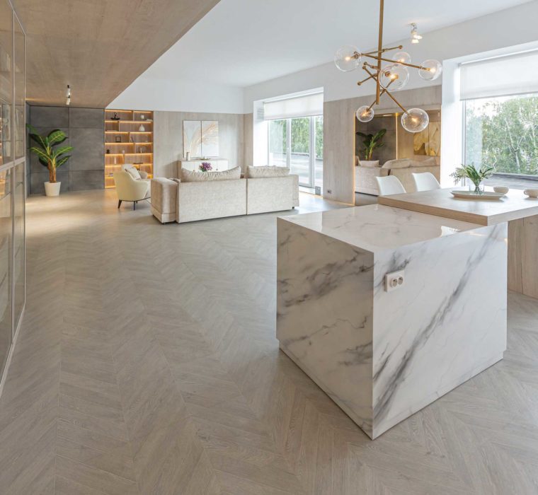 Contemporary Italian furniture in a luxurious open plan kitchen and living space | Utec 1921 sourcing advisors
